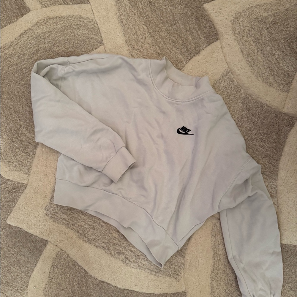 Nike Women's Light Gray Cropped Sweatshirt